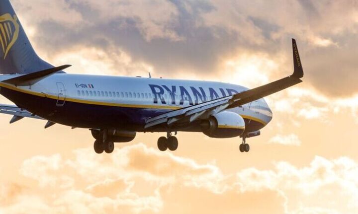 Ryanair: Βλέπει σημαντικές μειώσεις στις τιμές εισιτηρίων φέτος το καλοκαίρι