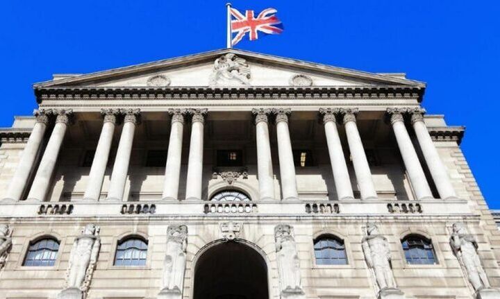 Τράπεζα της Αγγλίας: Πρώτη μείωση επιτοκίων από το 2021 – Προσεκτικές οι επόμενες κινήσεις