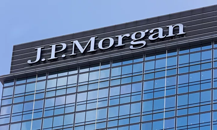 JP Morgan: Τι λέει  για τον αναβαλλόμενο φόρο (DTCs) και την «κληρονομιά» της κρίσης στις τράπεζες