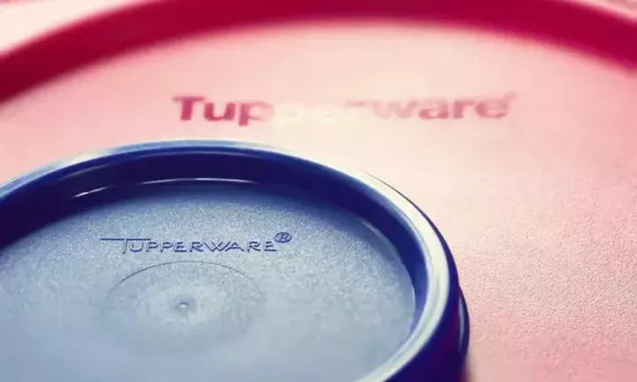 Σωτηρία στο «παρά πέντε» για την Tupperware: Ακυρώθηκε ο πλειστηριασμός