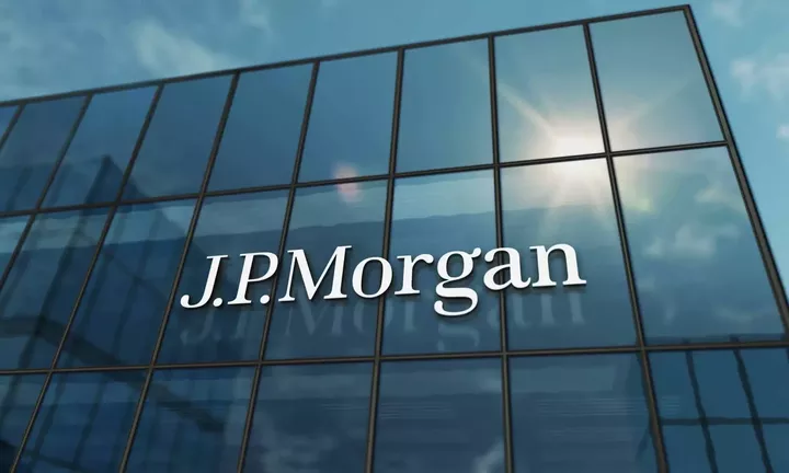 JP Morgan: Aναβαθμίζει σε overweigh τις ελληνικές μετοχές για το 2025 - Ποιά τραπεζα προτιμά