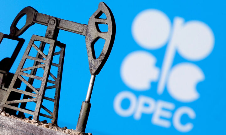 OPEC+: Καταρχήν συμφωνία για αναβολή στην αύξηση παραγωγής πετρελαίου