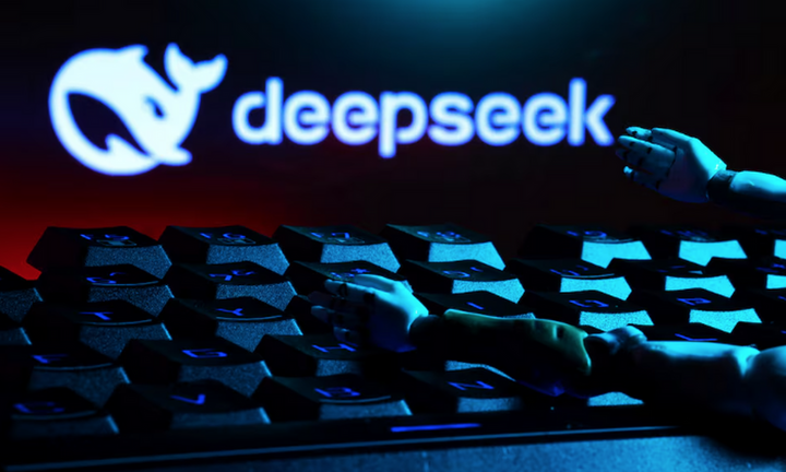 Το κινεζικό DeepSeek προκαλεί επανεξέταση της τεχνητής νοημοσύνης - «Tυφώνας» στα χρηματιστήρια