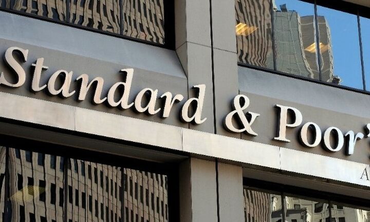 S&P: Αναβάθμισε τέσσερις ελληνικές τράπεζες - Σε επενδυτική βαθμίδα Εθνική και Eurobank