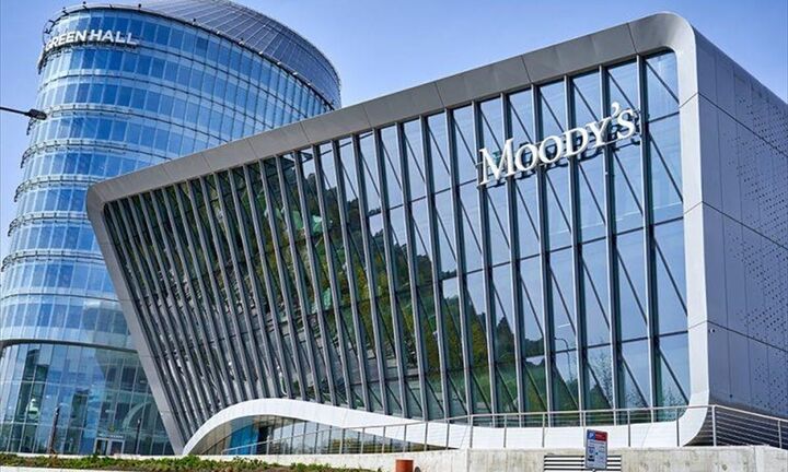 Η Moody’s αναβάθμισε την Alpha Bank και την Τράπεζα Πειραιώς