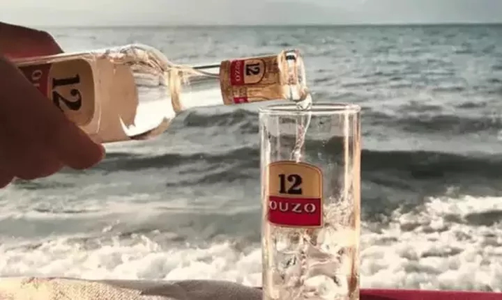 Tο OYZO 12 κερνάει κέρδη την Campari