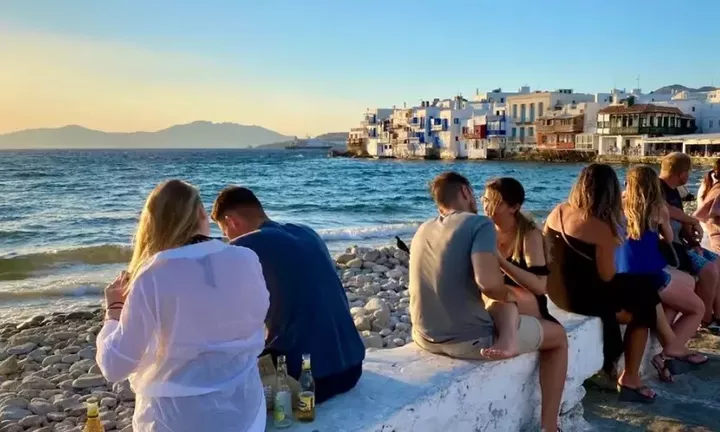 Αυξημένες οι ταξιδιωτικές εισπράξεις τον Σεπτέμβριο - Ηρθαν 30