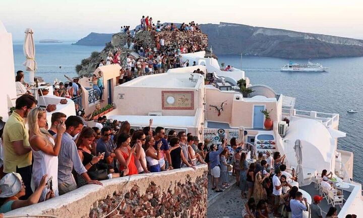 ΤτΕ: Πάνω από 35 εκατ. τουρίστες στην Ελλάδα το 11μηνο του 2024 - Στα 21