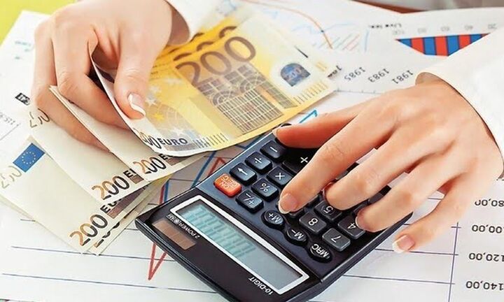 Ασφαλιστικές εισφορές 2026: Πόσο θα πληρώνουν επαγγελματίες