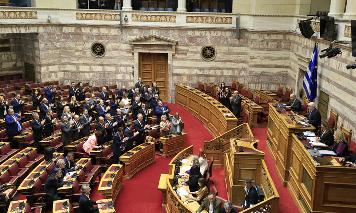 Απορρίφθηκε η πρόταση δυσπιστίας κατά της κυβέρνησης με 157 ψήφους