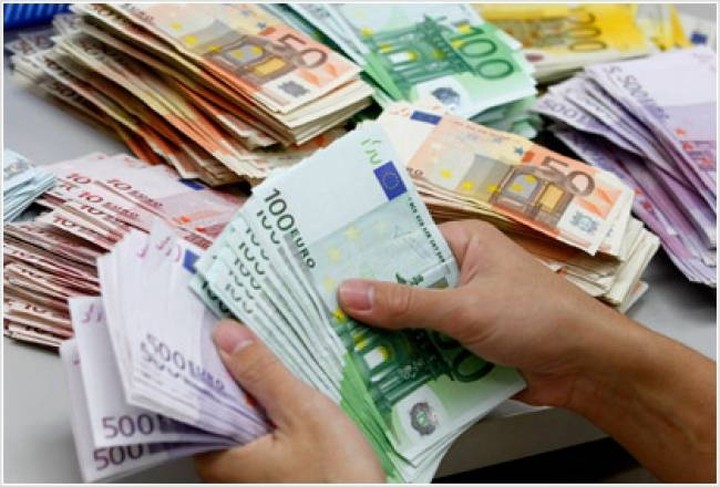 6,8 δισ. χρωστάει το δημόσιο σε ιδιώτες