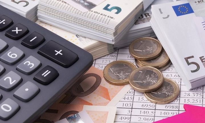 Πώς θα λυθεί η «εξίσωση» των ασφαλιστικών εισφορών