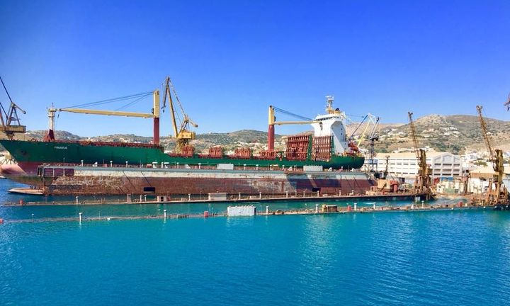 Μπαίνουν μπροστά οι μηχανές στο Νεώριο της Σύρου