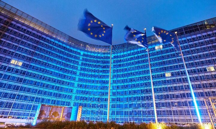 Κομισιόν: Υπέγραψε για 200 εκατ. εμβόλια της Pfizer