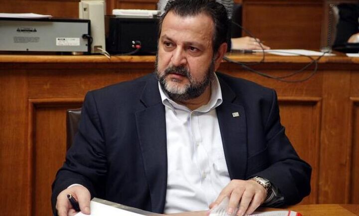 ΚΙΝΑΛ: Ο Βασίλης Κεγκέρογλου κατέθεσε την υποψηφιότητα του συγκεντρώνοντας 6.837 υπογραφές
