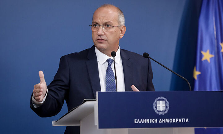 Γ. Οικονόμου: «Λανθασμένη και άστοχη» η ομιλία μαχητή του Τάγματος Αζόφ στη Βουλή