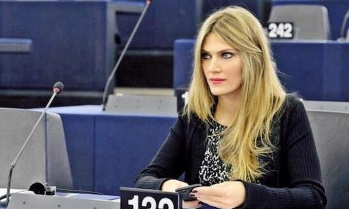 Διαγραφή της Εύας Καΐλή από το ΠΑΣΟΚ-ΚΙΝΑΛ με απόφαση Ν. Ανδρουλάκη