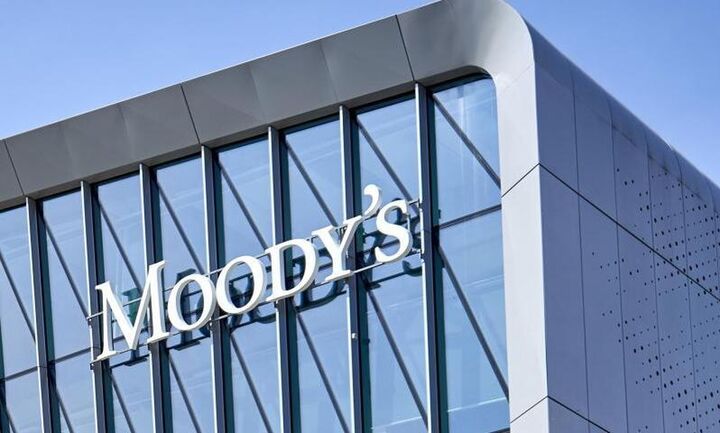 Moody's: Διπλή αναβάθμιση της Ελλάδας σε Ba1 από Ba3 με σταθερή προοπτική